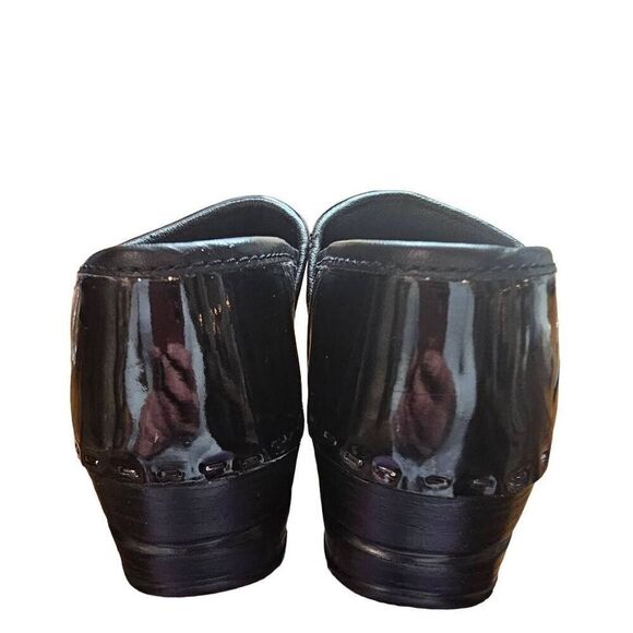 Bjorndal Ally Black Patent Leather Nursing Clogs Size 7 136217 Women’s EUC - Picture 6 of 9